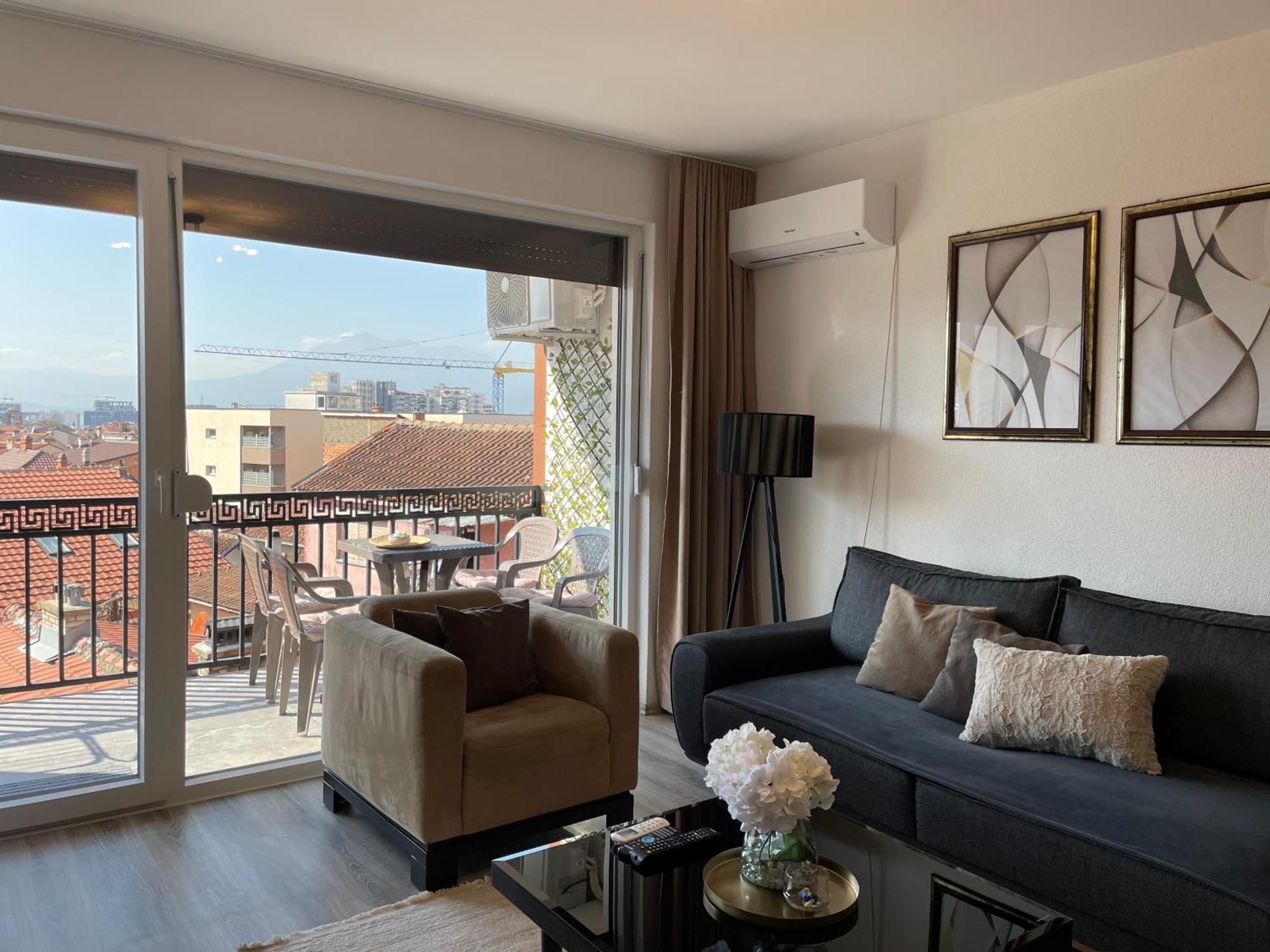 Apartment Prizreni-Free Private Parking 外观 照片