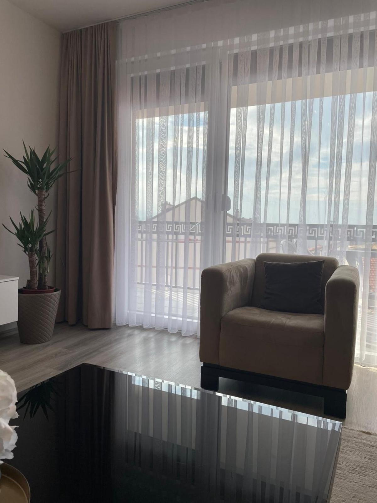 Apartment Prizreni-Free Private Parking 外观 照片