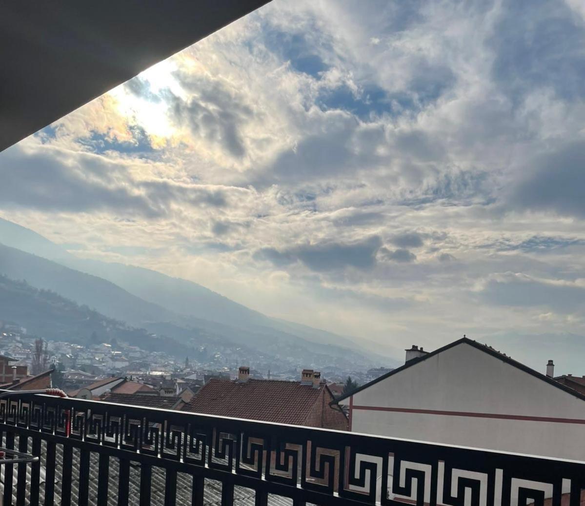 Apartment Prizreni-Free Private Parking 外观 照片