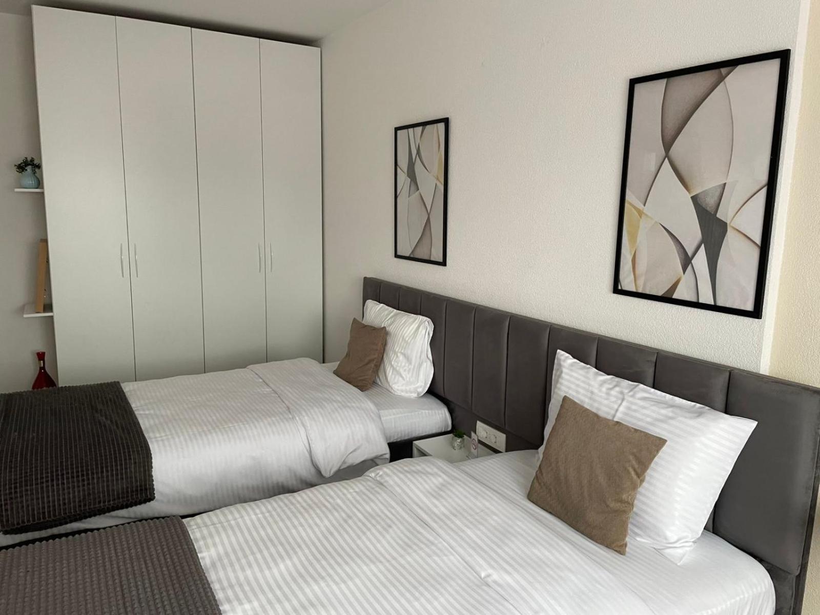 Apartment Prizreni-Free Private Parking 外观 照片