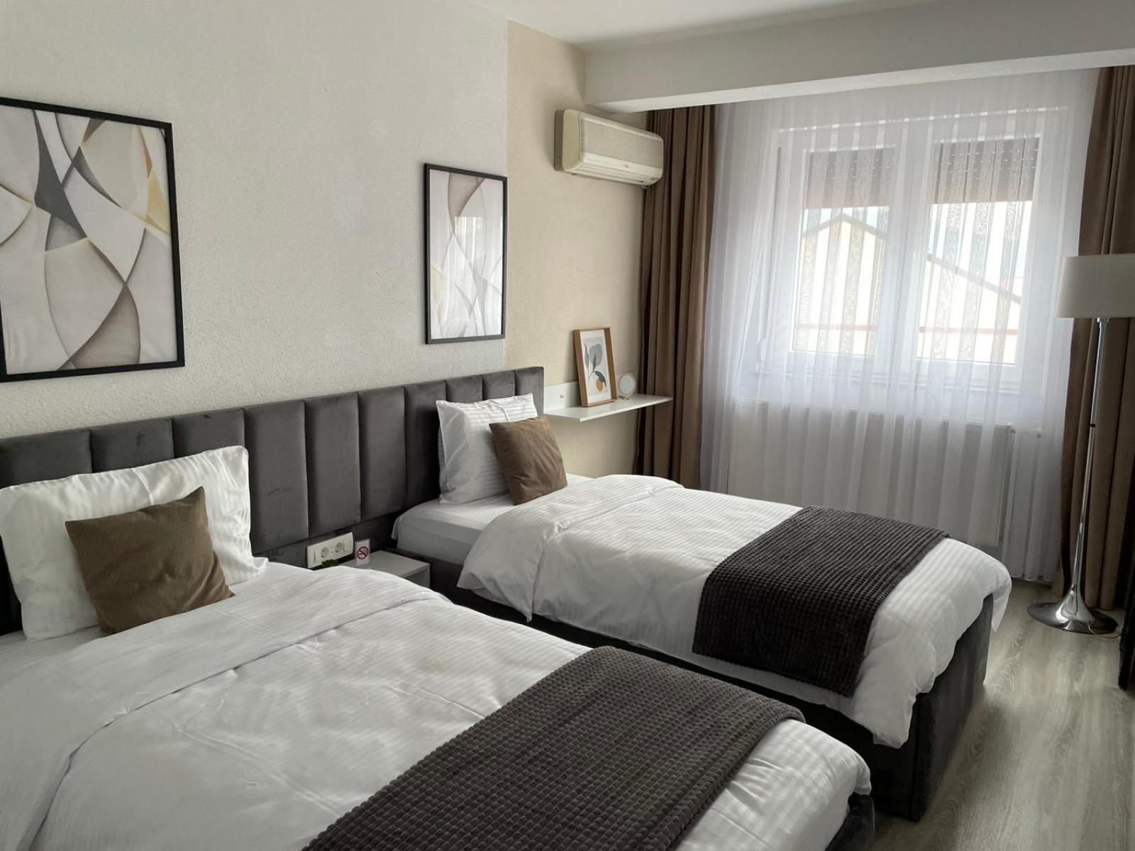 Apartment Prizreni-Free Private Parking 外观 照片