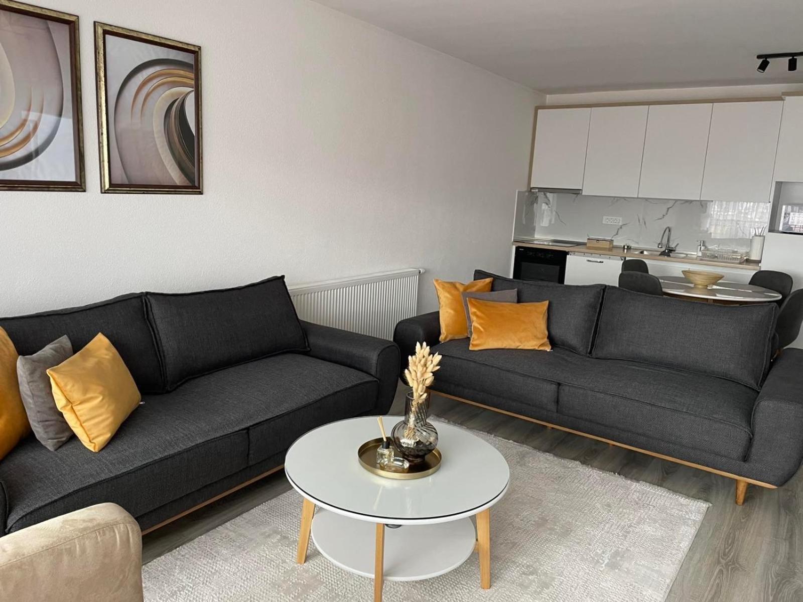 Apartment Prizreni-Free Private Parking 外观 照片