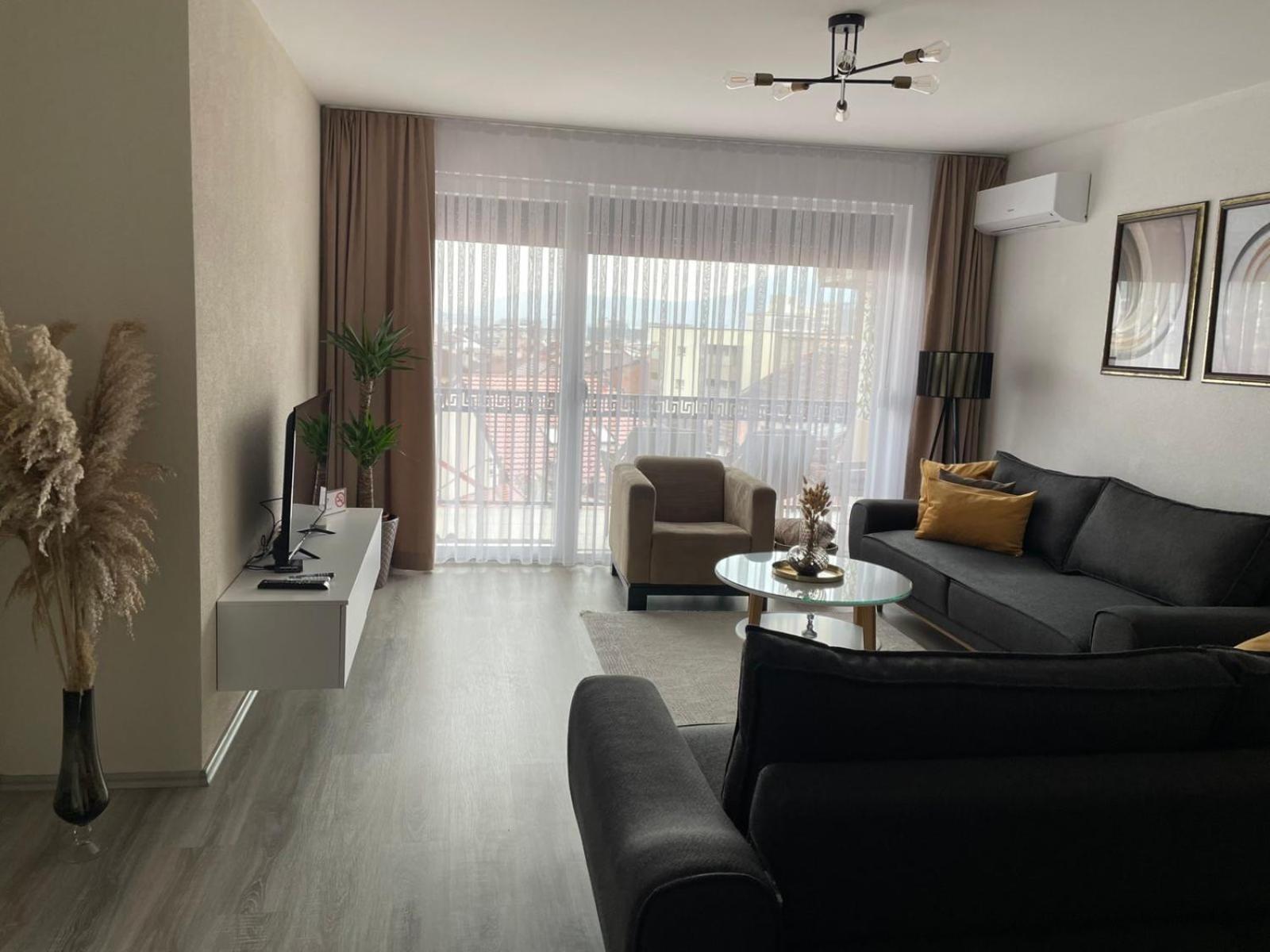 Apartment Prizreni-Free Private Parking 外观 照片